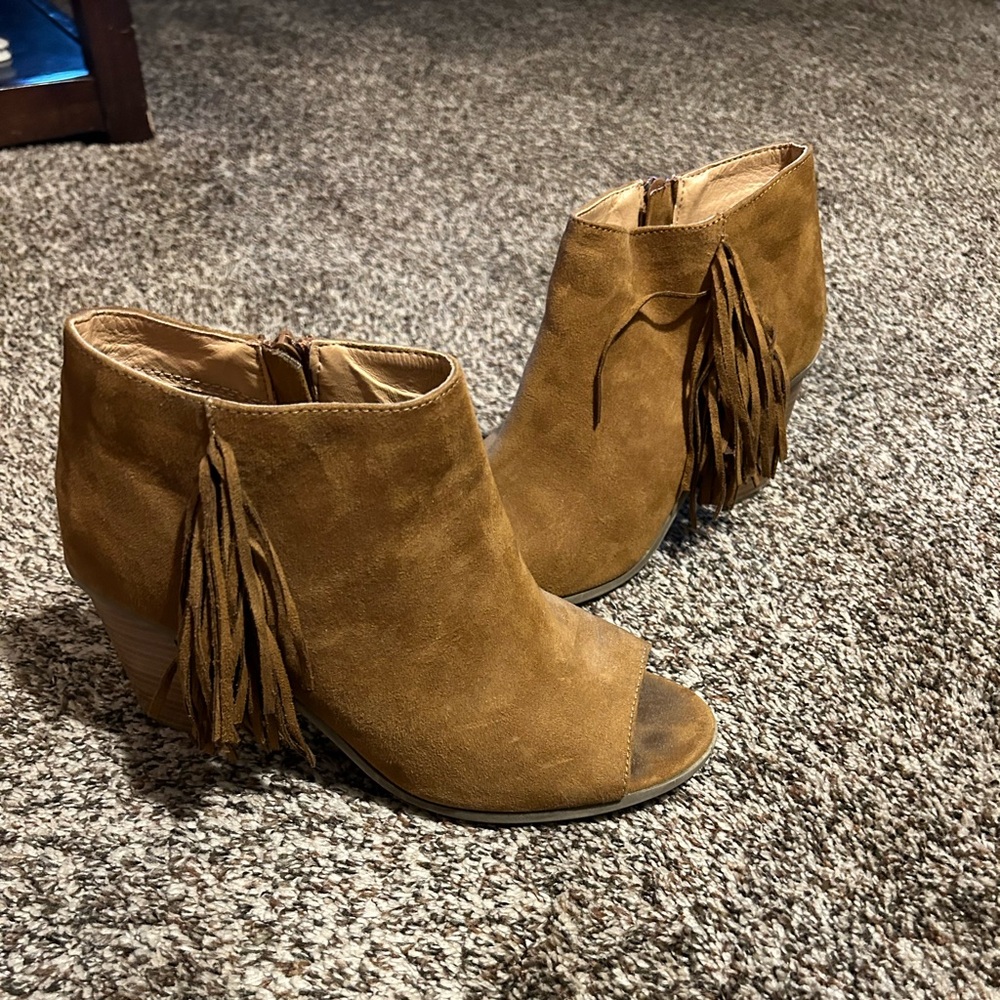 Boots with fringe detail. Size 9